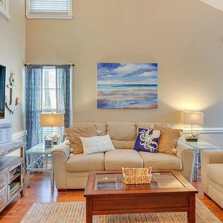 Walk To Beaches Resort Getaway Near Pier Park!